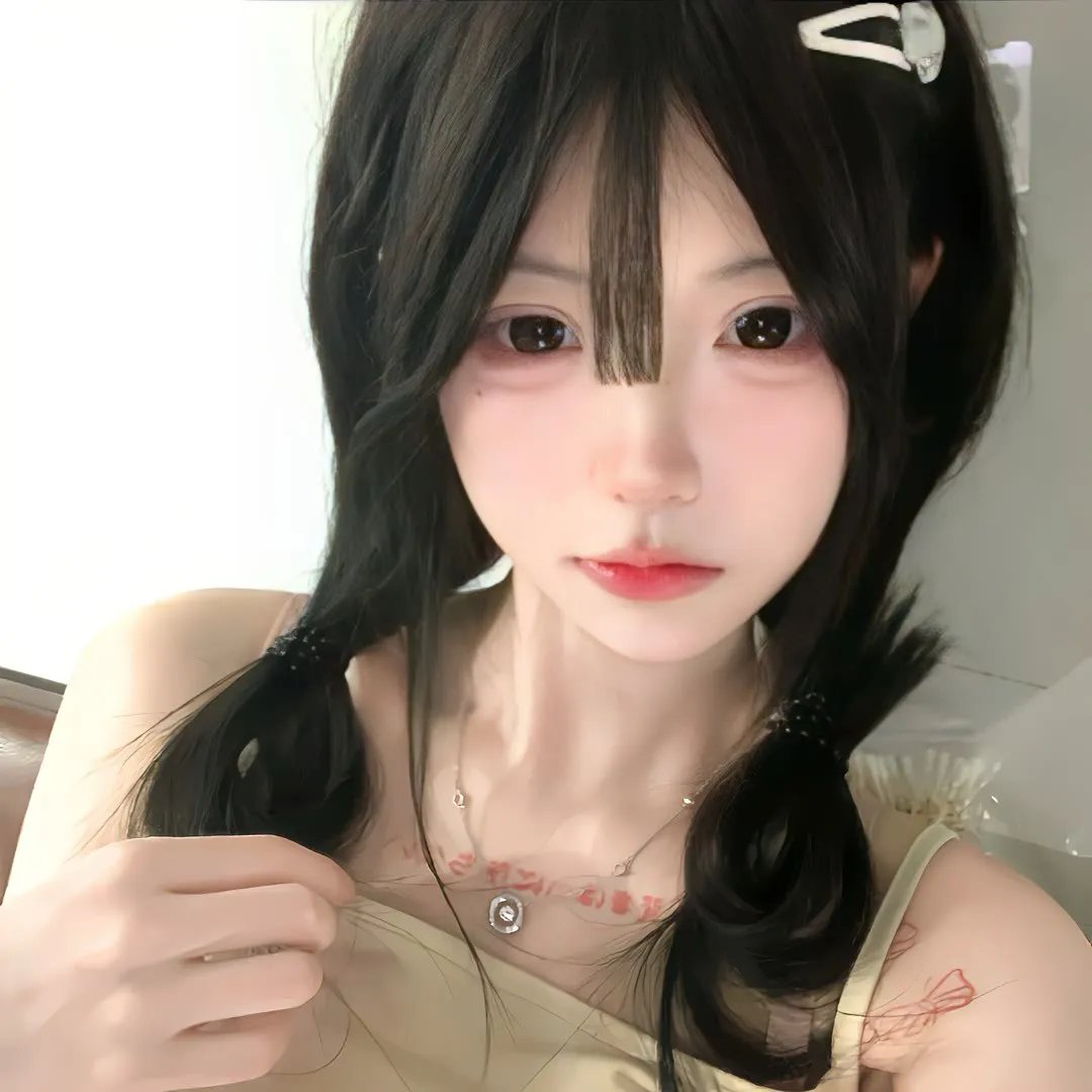 美女和液体人